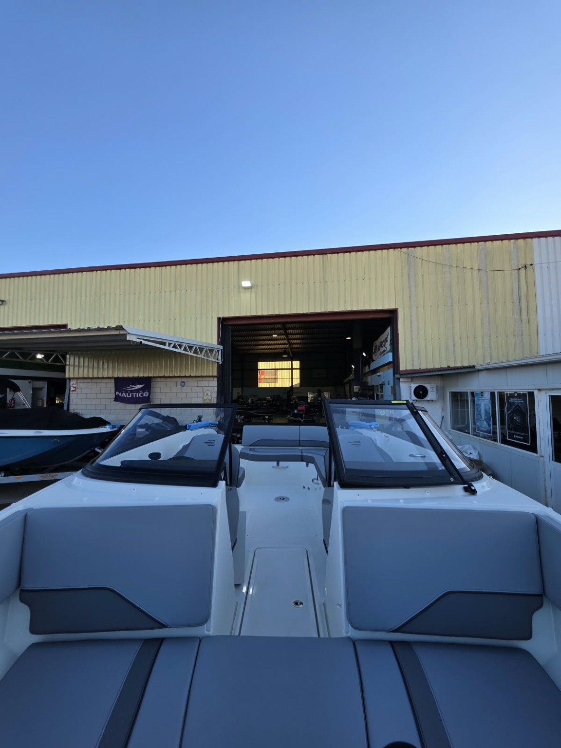 Bayliner V20 2027, fotografía 11