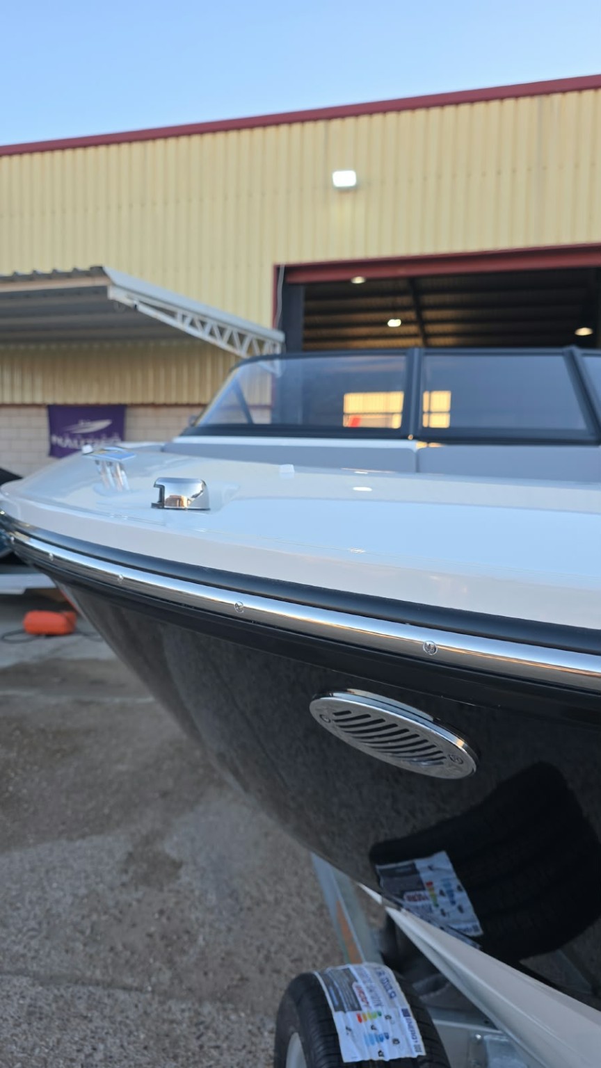 Bayliner V20 2027, fotografía 15